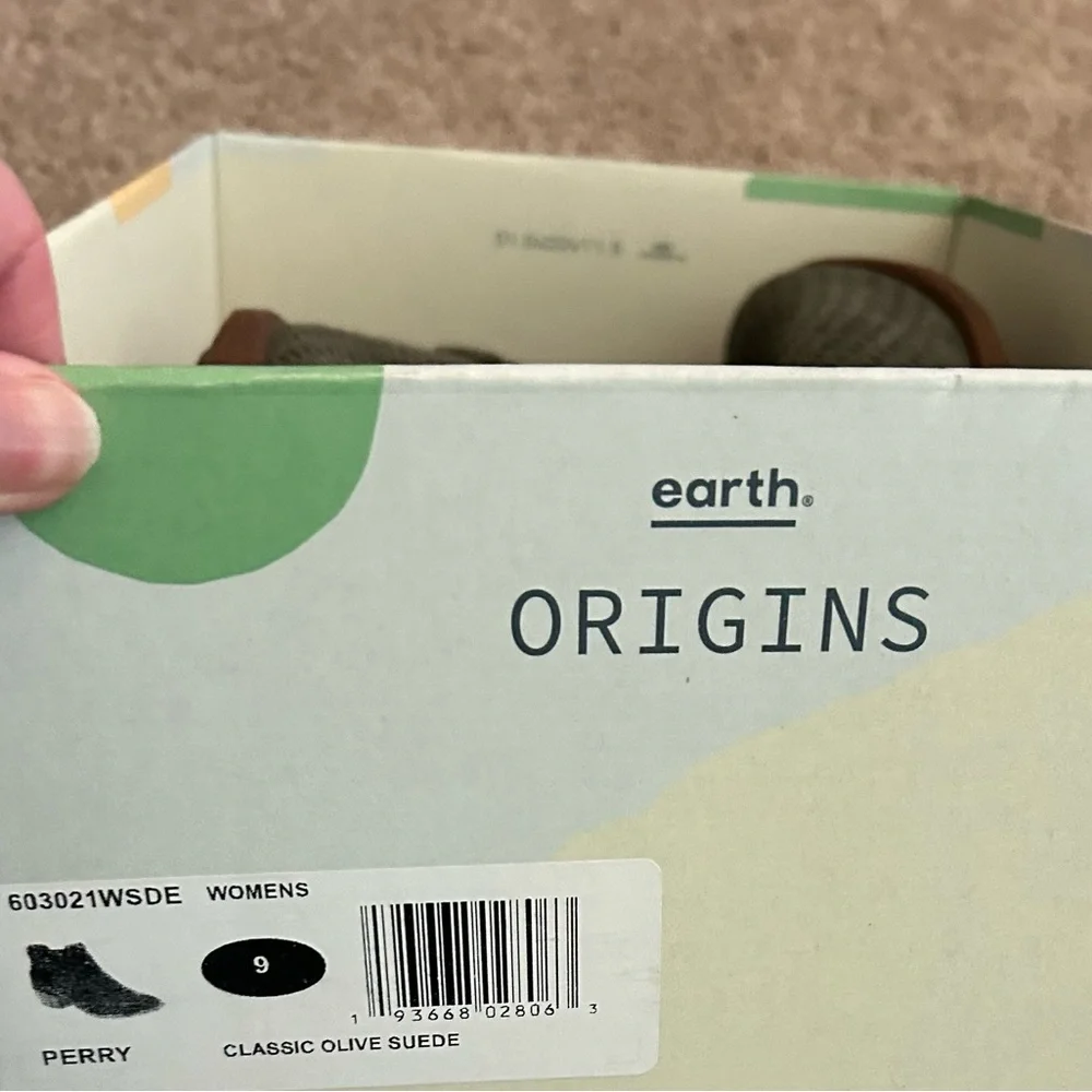 NIB Earth Origins Olive Green “Peak Perry” Perforated Suede Ankle Booties, 9M - Picture 5 of 16